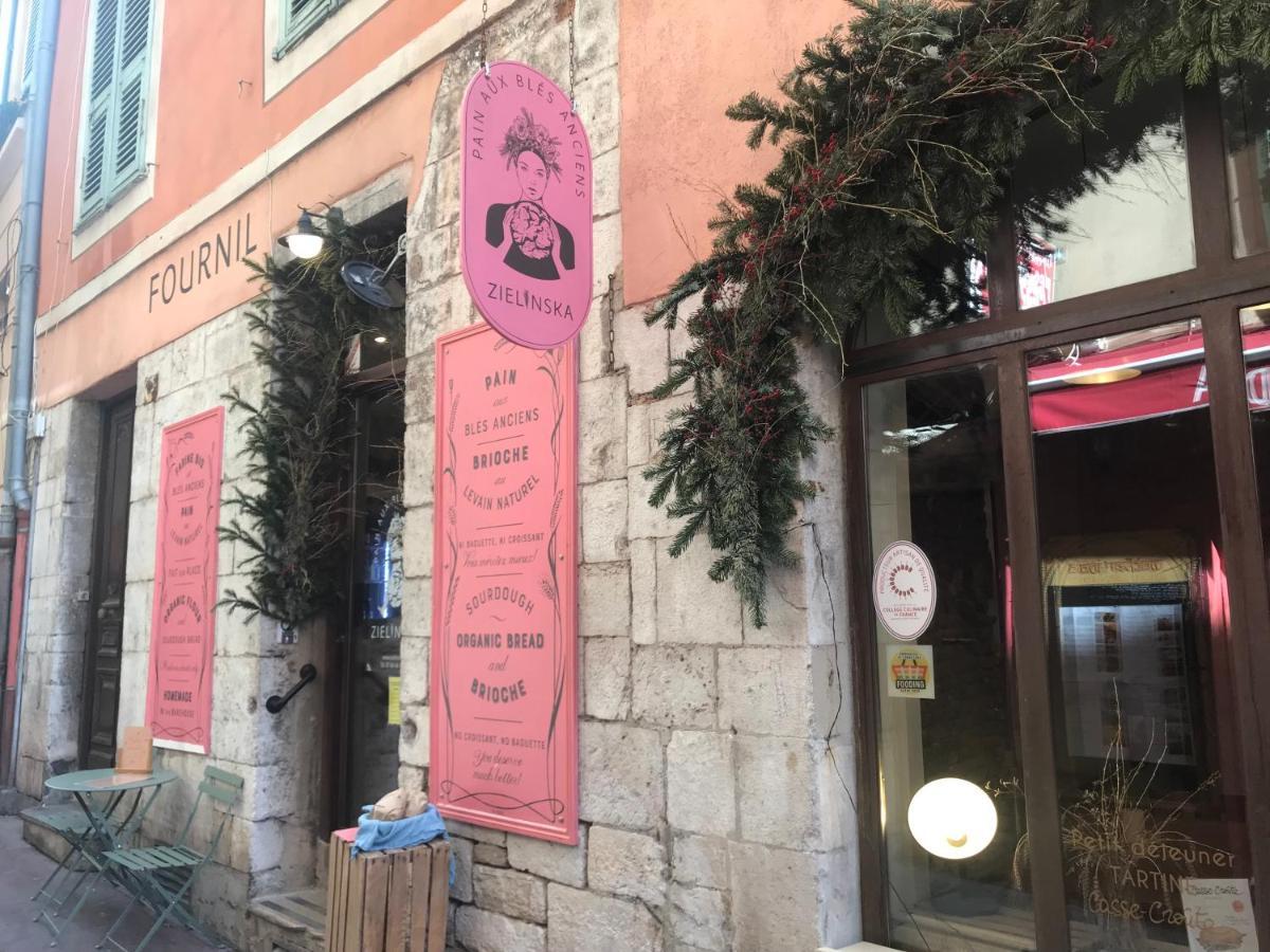 Spacious And Bright Flat Close To The Beach : Heart Of Old Nisa Exterior foto